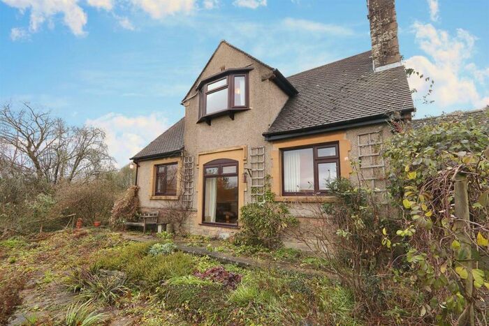 2 Bedroom Detached Bungalow For Sale In Water Lane, Eyam, Hope Valley, S32