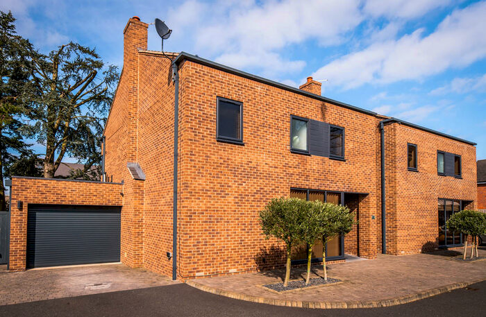 5 Bedroom Detached House To Rent In The Oaks, Croyde Gardens, NG2