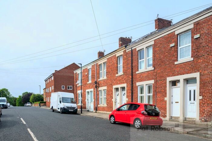 4 Bedroom House To Rent In Prospect Place, Fenham, NE4