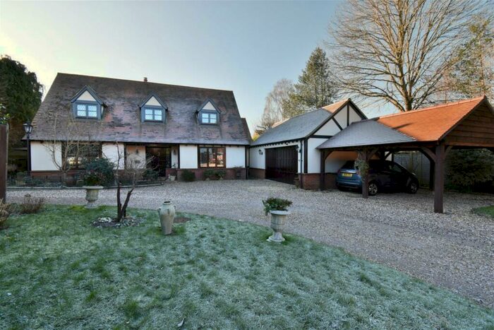 3 Bedroom Detached House For Sale In Deacons Lane, Hermitage, Thatcham, RG18