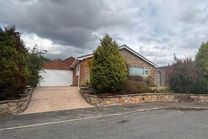 3 Bedroom Detached Bungalow To Rent In Dale Close, S43