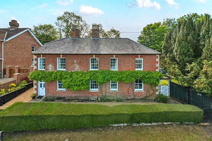 7 Bedroom Detached House For Sale In Devizes Road, Potterne, SN10