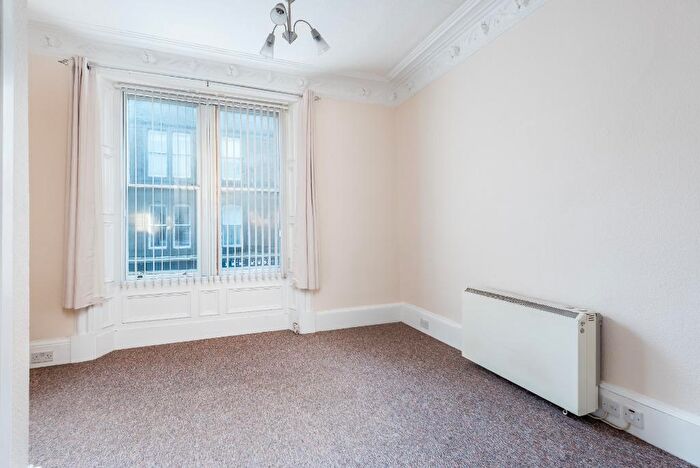 1 Bedroom Flat To Rent In High Street, Arbroath, Angus, DD11