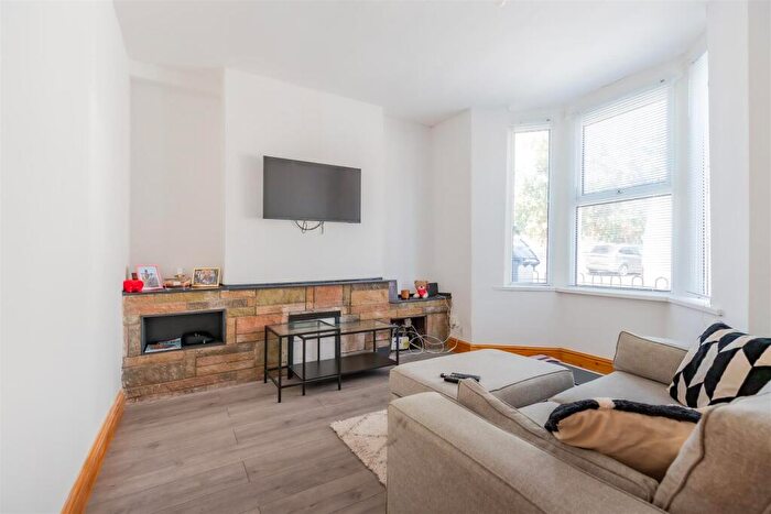 3 Bedroom House For Sale In Wells Street, CF11