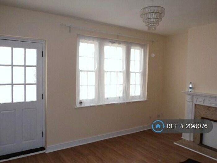 2 Bedroom Terraced House To Rent In Manchester Grove, London, E14
