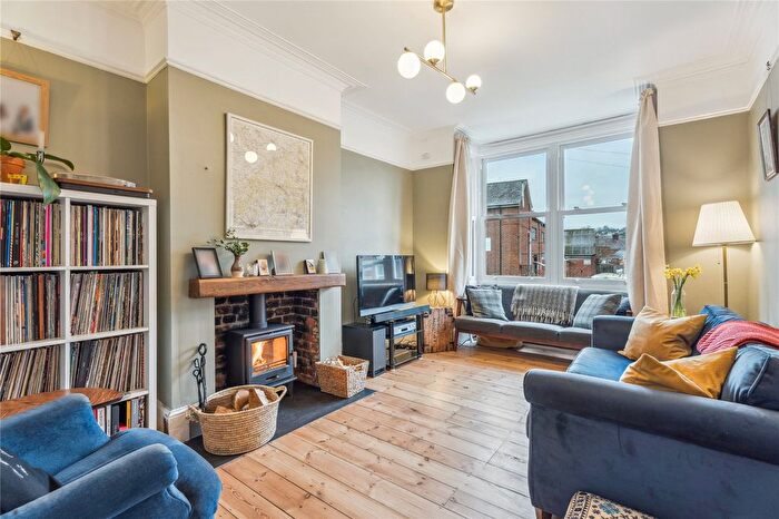 3 Bedroom Terraced House For Sale In Bellingdon Road, Chesham, Buckinghamshire, HP5