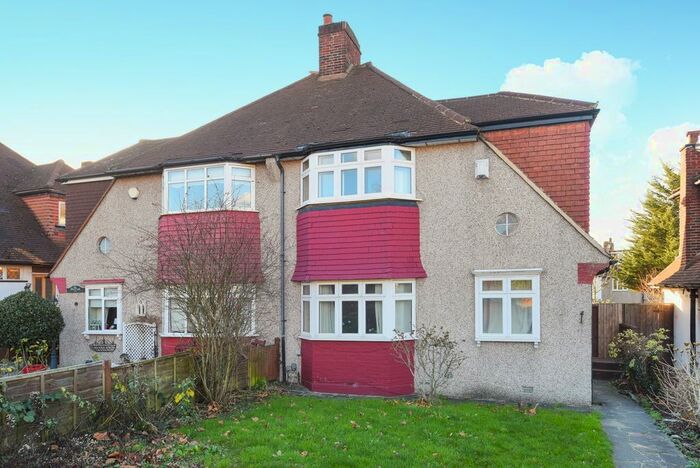 4 Bedroom Semi-Detached House To Rent In Baring Road, London, SE12