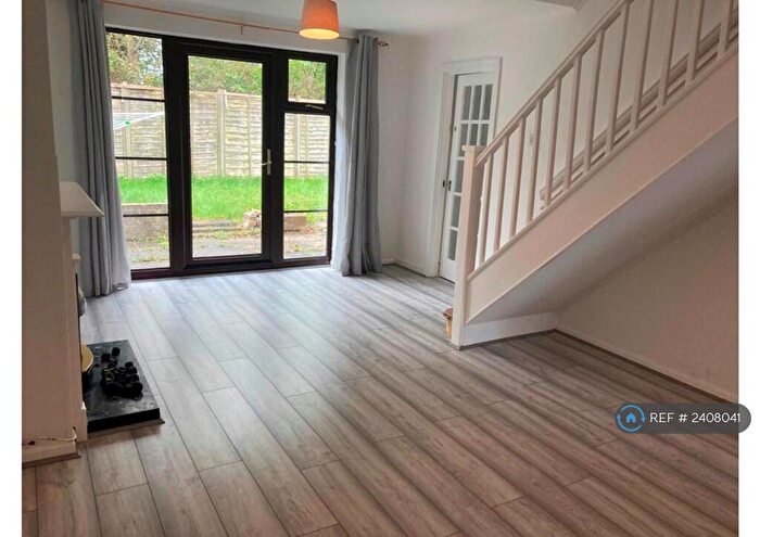 4 Bedroom Semi-Detached House To Rent In Thorpe Way, Cambridge, CB5