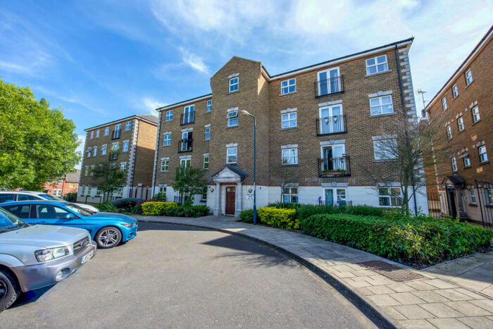 1 Bedroom Flat To Rent In Brook Square, London, SE18