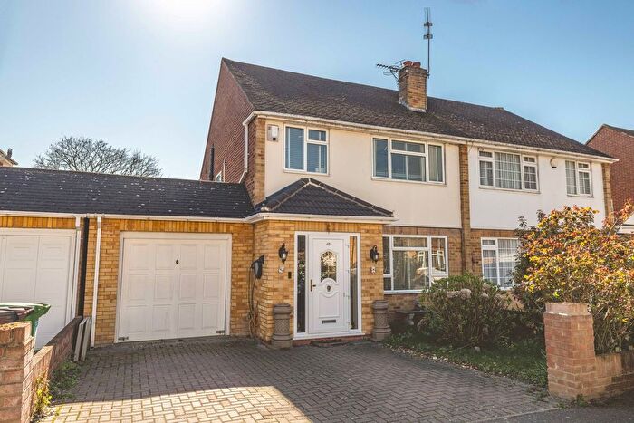 4 Bedroom Semi Detached House For Sale In Amanda Court, Langley, SL3