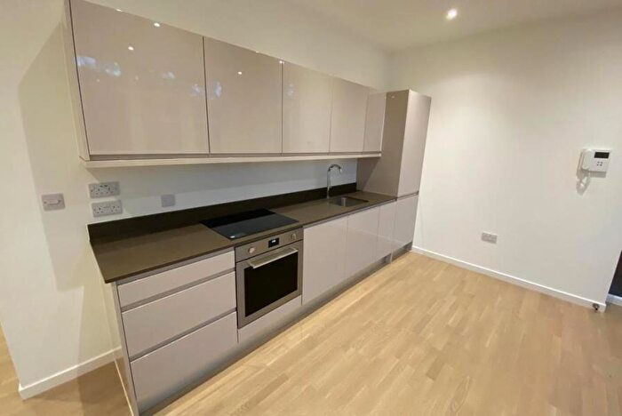 1 Bedroom Apartment To Rent In Woking, Surrey, GU21