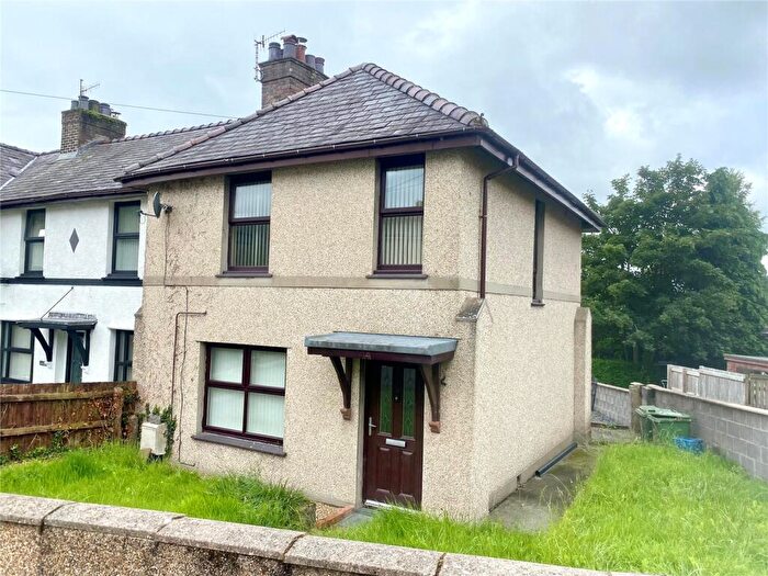 3 Bedroom Semi-Detached House For Sale In Adwy'r Nant, Bethesda, Bangor, Gwynedd, LL57