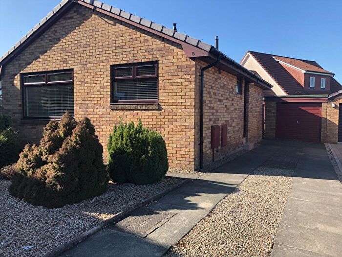 3 Bedroom Bungalow To Rent In Lochaber Drive, Stenhousemuir, FK5