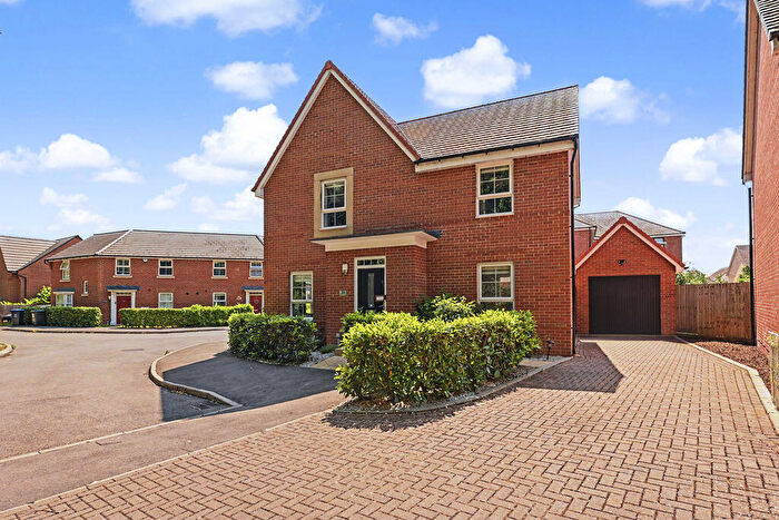 4 Bedroom Detached House For Sale In Monarch Street, Hemel Hempstead, HP2