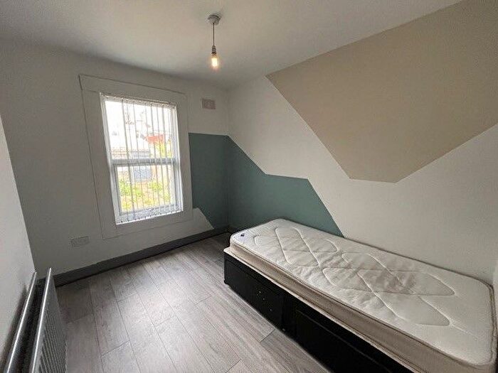 1 Bedroom Property To Rent In Rochester Street, Chatham, ME4