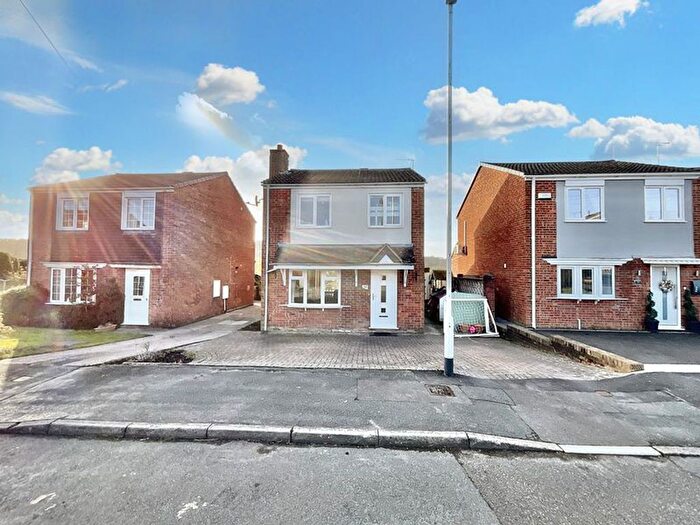 3 Bedroom Detached House For Sale In Moorcroft Close, Cheadle, ST10