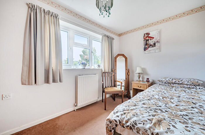 2 Bedroom Semi-Detached House For Sale In Puttocks Close, Haslemere, West Sussex, GU27