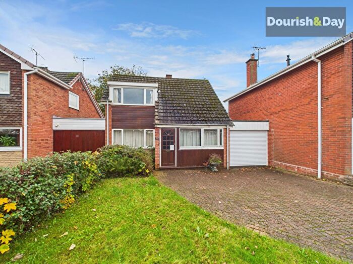 3 Bedroom Detached Bungalow For Sale In Fairoak Avenue, Stafford, ST16
