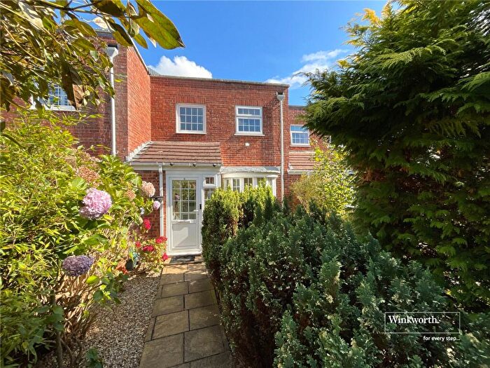 3 Bedroom Terraced House For Sale In Harriers Close, Highcliffe, Dorset, BH23