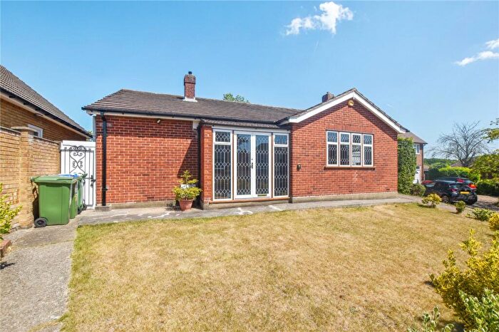 2 Bedroom Bungalow For Sale In Heath Road, Bexley, Kent, DA5