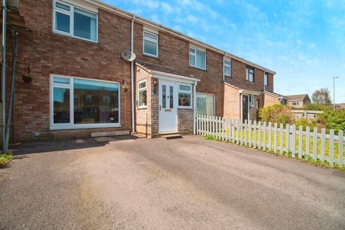 3 Bedroom Terraced House For Sale In Martyr Close, Dorchester, DT1