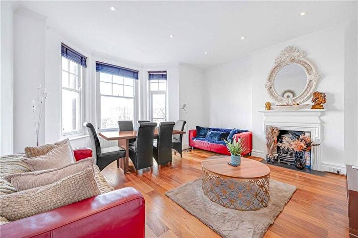 3 Bedroom Flat To Rent In Beaufort Street, London, SW3