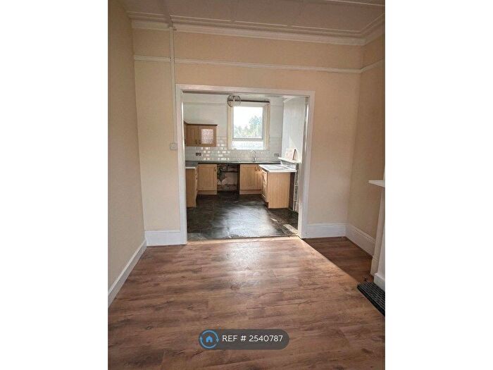 3 Bedroom Maisonette To Rent In Elphinstone Road, Hastings, TN34
