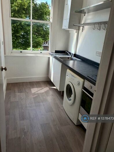 1 Bedroom Flat To Rent In Barry Road, East Dulwich, SE22