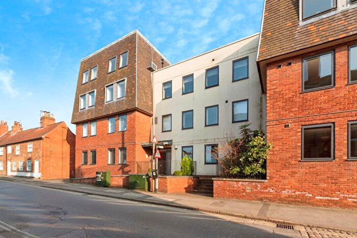 2 Bedroom Apartment For Sale In Mill Gate, Newark, NG24