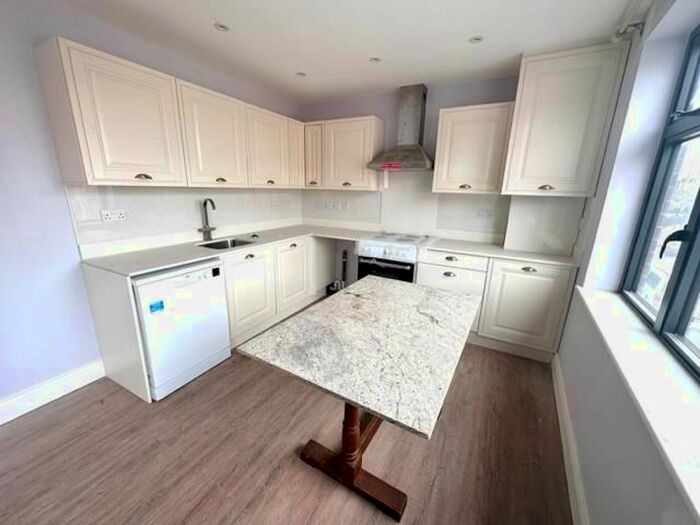 3 Bedroom Flat To Rent In Dudden Hill Lane, London, NW10