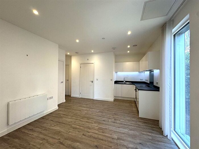 1 Bedroom Flat To Rent In Kings Road, Reading, RG1