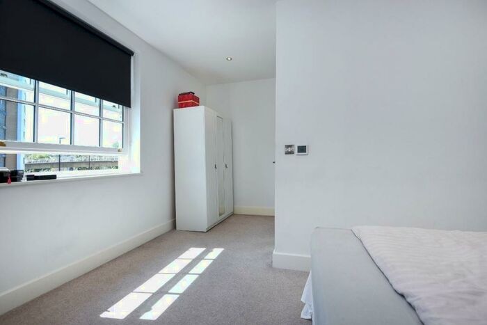 1 Bedroom Apartment To Rent In Deptford Bridge, London, London, SE8