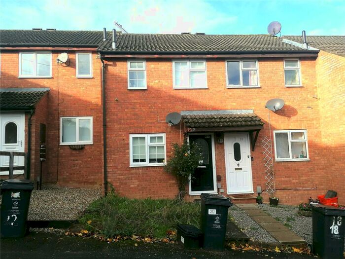 2 Bedroom Terraced House To Rent In Chives Way, Swindon, SN2