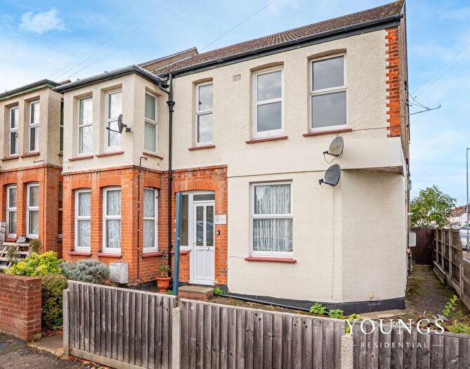 2 Bedroom Flat For Sale In Electric Avenue, Westcliff-On-Sea, SS0