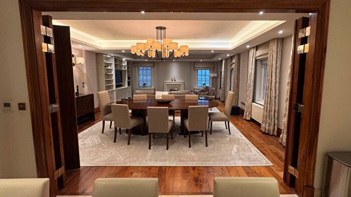 4 Bedroom Flat For Sale In North Audley Street, London, W1K