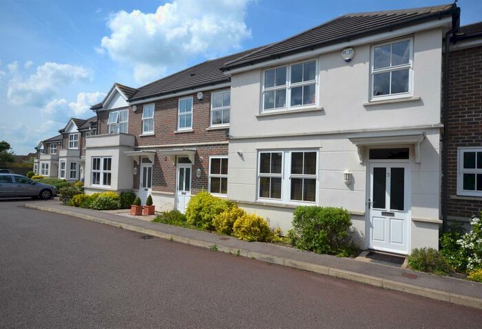 3 Bedroom Terraced House To Rent In The Breezes, Maidenhead, Berkshire, SL6