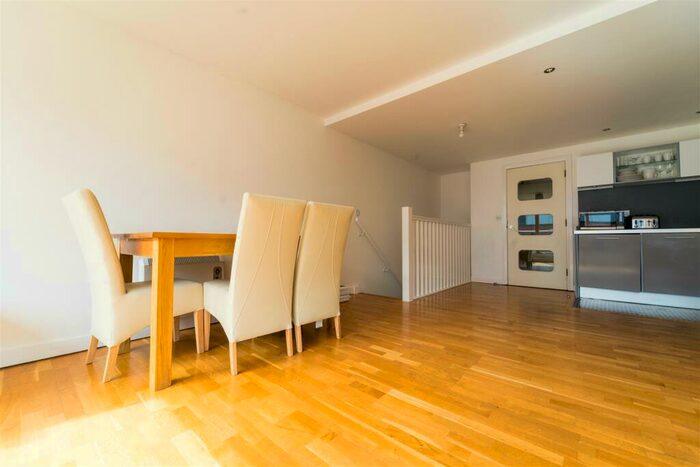 2 Bedroom Apartment To Rent In Royal Mills Northern Quarter, M4