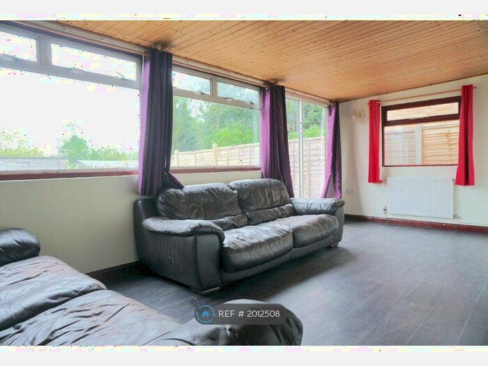 1 Bedroom Property To Rent In Kemsing Gardens, Canterbury, CT2