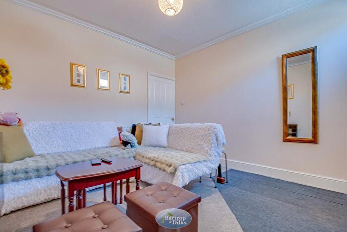2 Bedroom Semi-Detached House For Sale In King Street, Worksop, S80