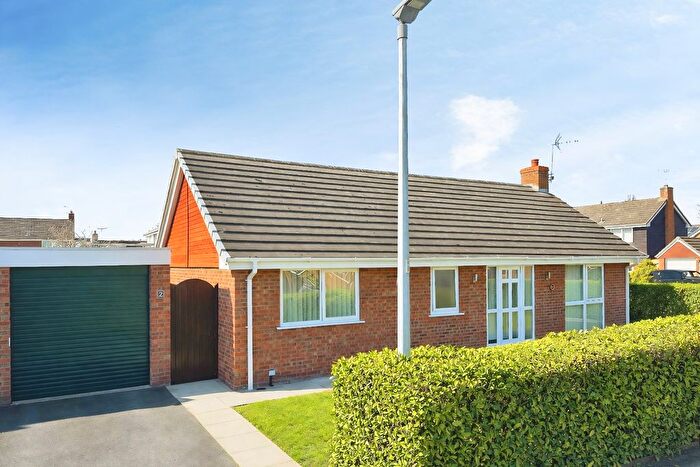 2 Bedroom Bungalow For Sale In Bridgend, Mickle Trafford, Chester, Cheshire, CH2