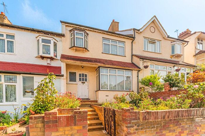 3 Bedroom Terraced House For Sale In Norbury Rise, Norbury, London, SW16