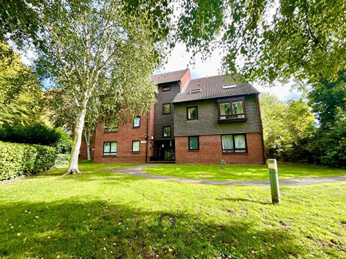 1 Bedroom Flat For Sale In Sanders Road, Bromsgrove, Worcestershire, B61