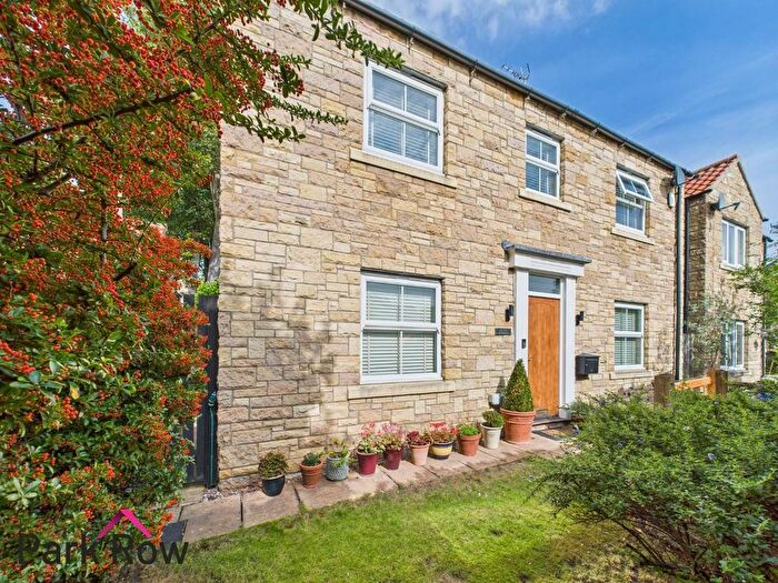 4 Bedroom Detached House For Sale In High Street, South Milford, Leeds, LS25