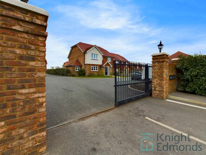 4 Bedroom Detached House For Sale In Valdene Close, Sutton Valence, ME17