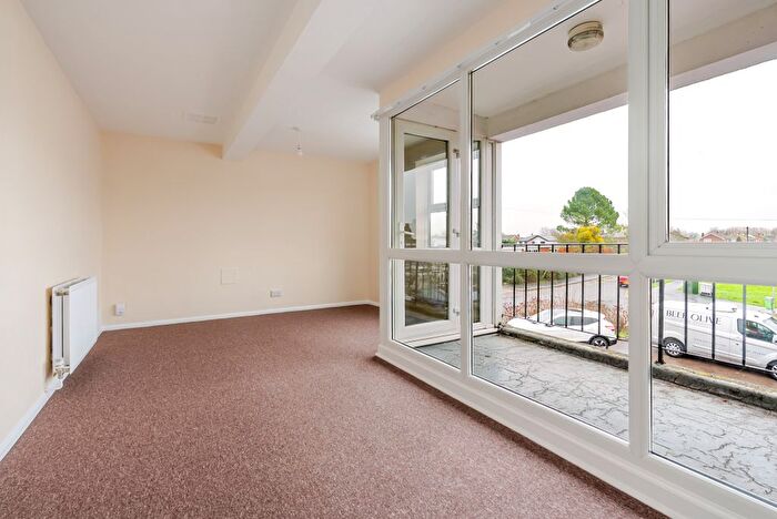 3 Bedroom Maisonette To Rent In Parton Road, Aylesbury, HP20