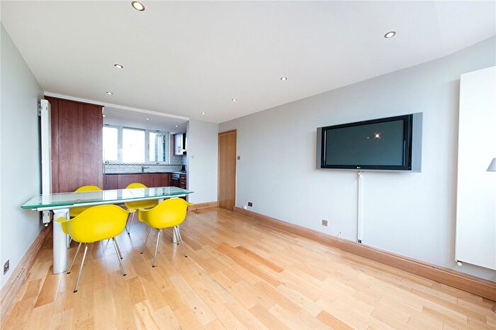 1 Bedroom Flat For Sale In Mount Pleasant, London, WC1X