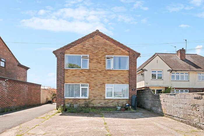 2 Bedroom Flat For Sale In Rectory Road, Poole, BH15