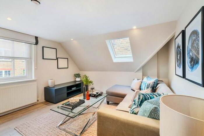 2 Bedroom Flat To Rent In Mount Row, London, W1K