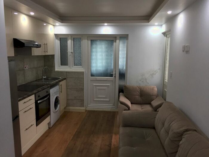 1 Bedroom Flat To Rent In 273 High Road, Seven Sisters N15