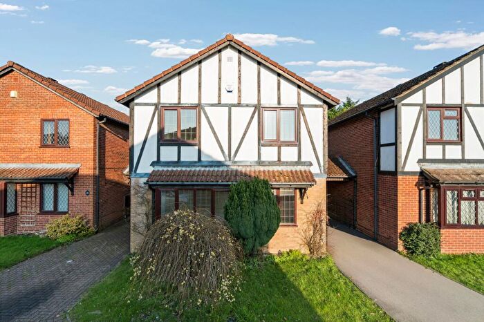 4 Bedroom Detached House For Sale In Clayfields, Penn, HP10